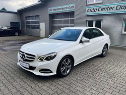 Polarweiss unilack Gebraucht 2015 Mercedes E200 Avantgarde Limousine | 14.850 €