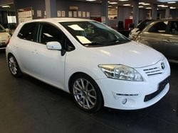 Weiß Gebraucht 2011 Toyota Auris Life Limousine | 6.480 € (Etwas zu teuer)