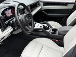 Schwarz Gebraucht 2024 Porsche Cayenne S SUV | 105.790 €