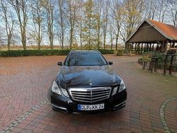 Schwarz Gebraucht 2013 Mercedes E220 Avantgarde Kombi | 12.550 € (Fairer Preis)