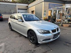 Silber Gebraucht 2005 BMW 330 Sport Line Kombi | 2.990 € (Superpreis)