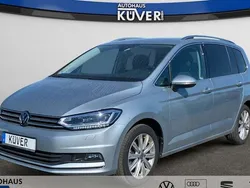 Silber Gebraucht 2024 VW Touran Highline Van / Kleinbus | 35.850 € (Fairer Preis)