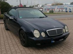 Blau Gebraucht 2001 Mercedes CLK230 Cabrio | 2.000 € (Superpreis)