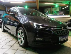 Schwarz Gebraucht 2016 Opel Astra Innovation Kombi | 13.200 € (Guter Preis)