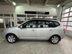 Silber Gebraucht 2009 Kia Carens LX Van / Kleinbus | 2.999 € (Guter Preis)