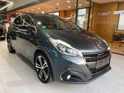 Grau Gebraucht 2017 Peugeot 208 GT-line Kleinwagen | 8.880 € (Etwas zu teuer)