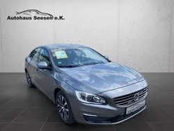 Grau Gebraucht 2016 Volvo S60 Linje Svart Limousine | 12.390 € (Superpreis)