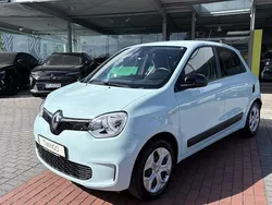 Pastellblau (blau) Gebraucht 2021 Renault Twingo SE Kleinwagen | 9.450 € (Fairer Preis)