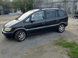 Schwarz Gebraucht 2001 Opel Zafira Van / Kleinbus | 2.600 € (Fairer Preis)