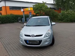Silber Gebraucht 2009 Hyundai i20 Classic Limousine | 1.700 € (Superpreis)
