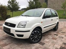 Weiß Gebraucht 2004 Ford Fusion Limousine | 2.600 € (Fairer Preis)