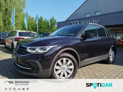 Deep black perleffekt Gebraucht 2022 VW Tiguan Active SUV | 29.750 € (Guter Preis)