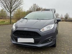 Grau Gebraucht 2013 Ford Fiesta Sport Coupé | 2.900 € (Superpreis)