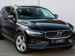 Onyx black / metallic Gebraucht 2021 Volvo V60 CC Kombi | 37.600 € (Fairer Preis)
