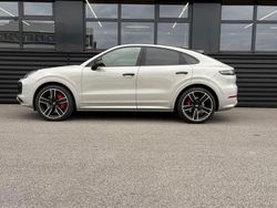 Grau Gebraucht 2022 Porsche Cayenne GTS SUV | 89.700 € (Fairer Preis)