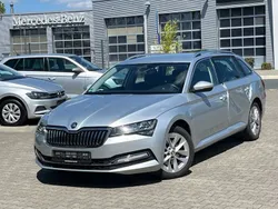 Silber Gebraucht 2021 Skoda Superb Style Kombi | 17.980 €