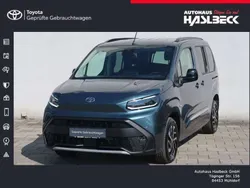 Blau Gebraucht 2024 Toyota Proace Verso City Kombi | 31.440 € (Etwas zu teuer)