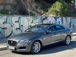 Grau Gebraucht 2015 Jaguar XF Portfolio Limousine | 15.900 € (Fairer Preis)