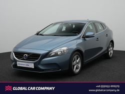 Blau Gebraucht 2013 Volvo V40 Momentum Kombi | 5.450 € (Fairer Preis)