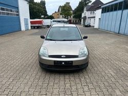 Silber Gebraucht 2002 Ford Fiesta Ambiente Kleinwagen | 1.500 € (Fairer Preis)