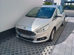 Silber Gebraucht 2019 Ford S-MAX S Van / Kleinbus | 14.000 € (Guter Preis)