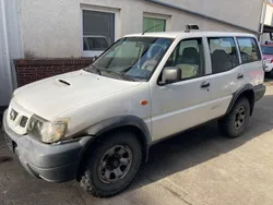 Weiß Gebraucht 2002 Nissan Terrano SUV | 3.090 €