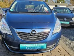 Blau Gebraucht 2011 Opel Meriva Edition Van / Kleinbus | 6.800 € (Etwas zu teuer)