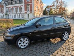 Schwarz Gebraucht 2005 Seat Ibiza Sport Limousine | 1.299 € (Fairer Preis)
