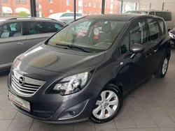 Grau Gebraucht 2010 Opel Meriva Innovation Van / Kleinbus | 5.490 € (Fairer Preis)