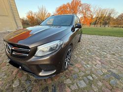 Braun Gebraucht 2017 Mercedes GLE350 AMG line SUV | 29.300 € (Fairer Preis)