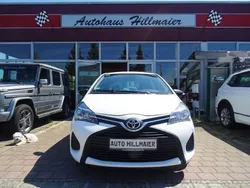 Weiß Gebraucht 2015 Toyota Yaris Limousine | 7.999 € (Fairer Preis)