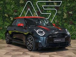 Grau Gebraucht 2024 Mini Cooper SE Kleinwagen | 40.200 €