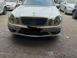 Silber Gebraucht 2003 Mercedes E500 Limousine | 9.000 €