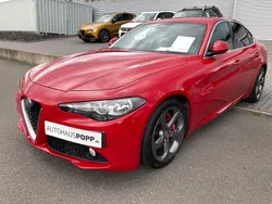 Rosso alfa Gebraucht 2017 Alfa Romeo Giulia Super Limousine | 22.850 € (Fairer Preis)