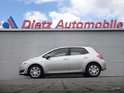 Silber Gebraucht 2009 Toyota Auris Sol Limousine | 6.900 € (Fairer Preis)