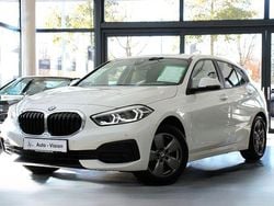 Weiß Gebraucht 2022 BMW 118 Advantage Kleinwagen | 18.270 € (Fairer Preis)
