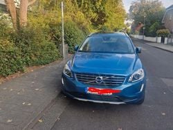 Blau Gebraucht 2017 Volvo XC60 Summum SUV | 19.000 € (Superpreis)