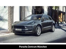 Grau Gebraucht 2022 Porsche Macan SUV | 71.900 € (Teuer)