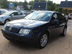 Blau Gebraucht 2000 VW Bora Limousine | 1.250 € (Guter Preis)