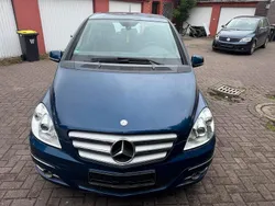 Blau Gebraucht 2010 Mercedes B160 Van / Kleinbus | 2.600 €