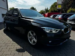 Schwarz Gebraucht 2018 BMW 318 Performance Kombi | 8.990 €