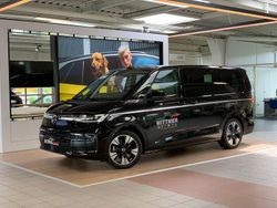 Schwarz Gebraucht 2024 VW Multivan Style Van | 59.990 €