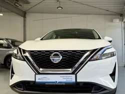 Weiss Gebraucht 2022 Nissan Qashqai Acenta SUV | 21.970 € (Fairer Preis)
