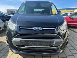 Schwarz Gebraucht 2015 Ford Tourneo Connect Titanium Van / Kleinbus | 8.450 € (Superpreis)