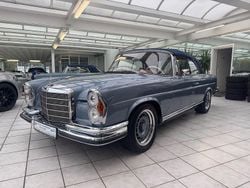 Blau Gebraucht 1971 Mercedes 280 SE Cabrio | 204.000 €