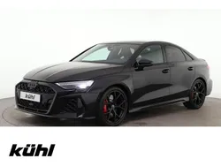 Mythosschwarz metallic Neu 2025 Audi RS3 Sport Kleinwagen | 71.480 €