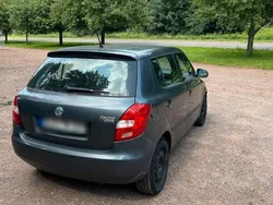 Grau Gebraucht 2007 Skoda Fabia Kleinwagen | 2.000 € (Fairer Preis)