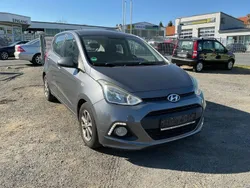 Star dust / met Gebraucht 2014 Hyundai i10 Edition Kleinwagen | 4.350 € (Guter Preis)