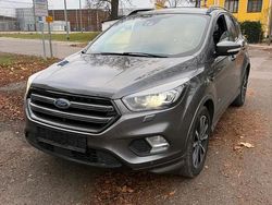 Braun Gebraucht 2017 Ford Kuga ST-Line SUV | 10.900 € (Fairer Preis)