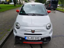 Grau Gebraucht 2022 Abarth 500 Kleinwagen | 17.900 € (Fairer Preis)